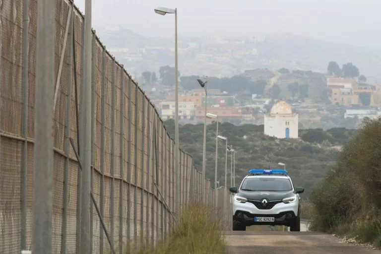 Cruzar Frontera Melilla